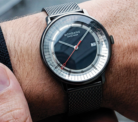 MONDAINE Uhr